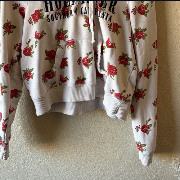 HOLLISTER - Picture 7 of 7